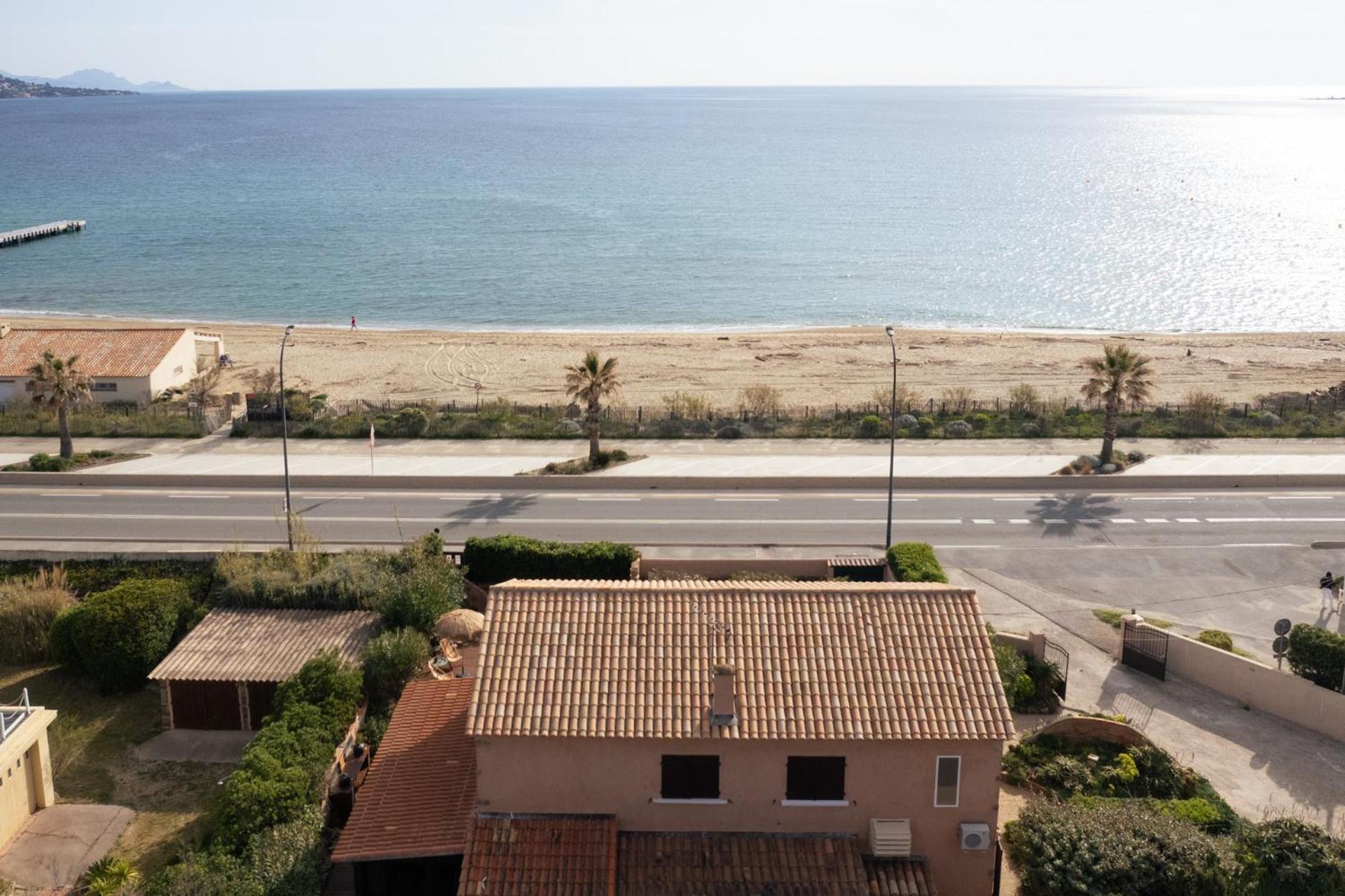 Mersea House At The Sea, Sainte-maxime Apartment La Nartelle